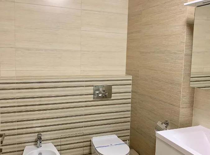 в новобудові إلفيف